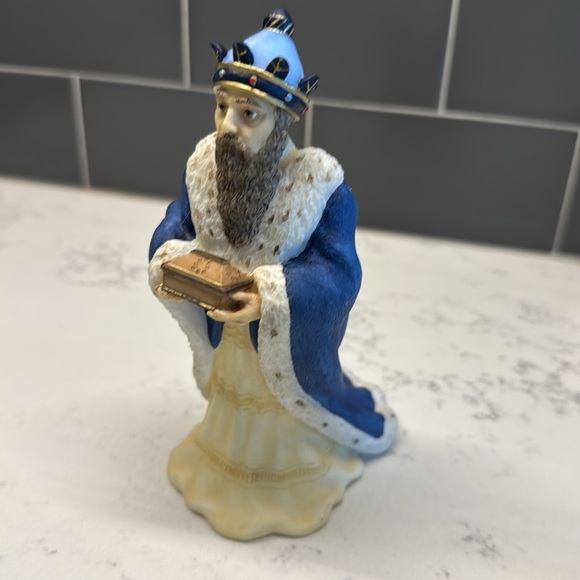 Coalport Wedgwood Coalport by Wedgwood Wise Man with Blue Crown 1997 The - Picture 2 of 6